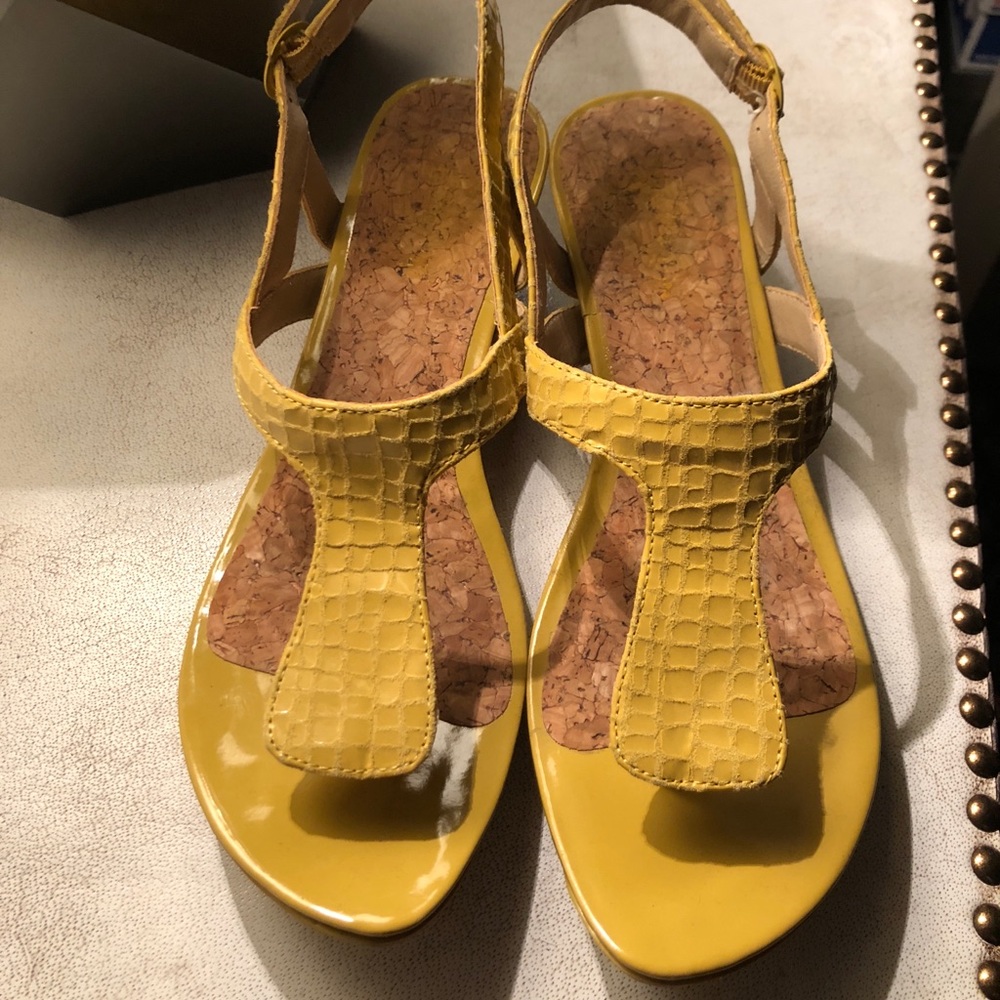 Kenneth Cole Reaction Sandals